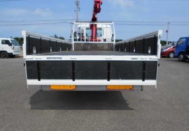 2004 ISUZU Forward Cargo Crane Truck